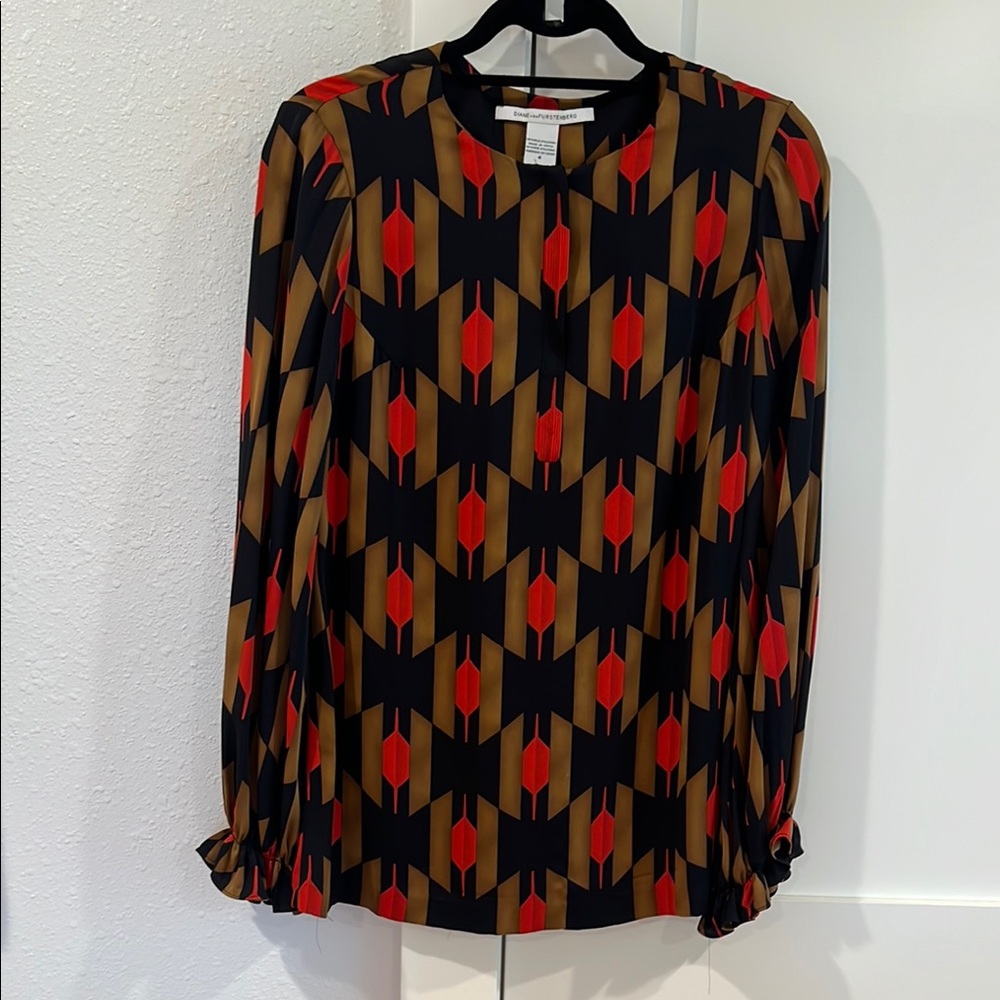 Diane Von Furstenberg Silk  Geometric Patterned Blouse